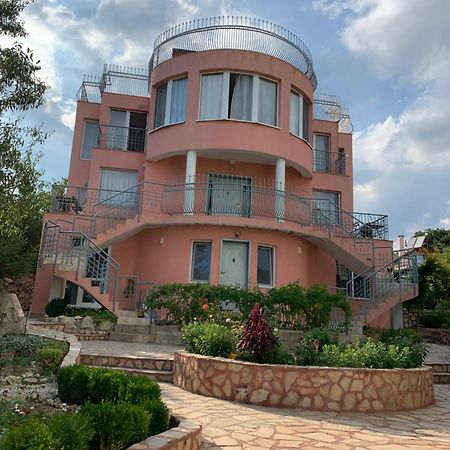 Sunray Guest House, Private Rooms & Apartment With Lovely Sea View Varna Luaran gambar