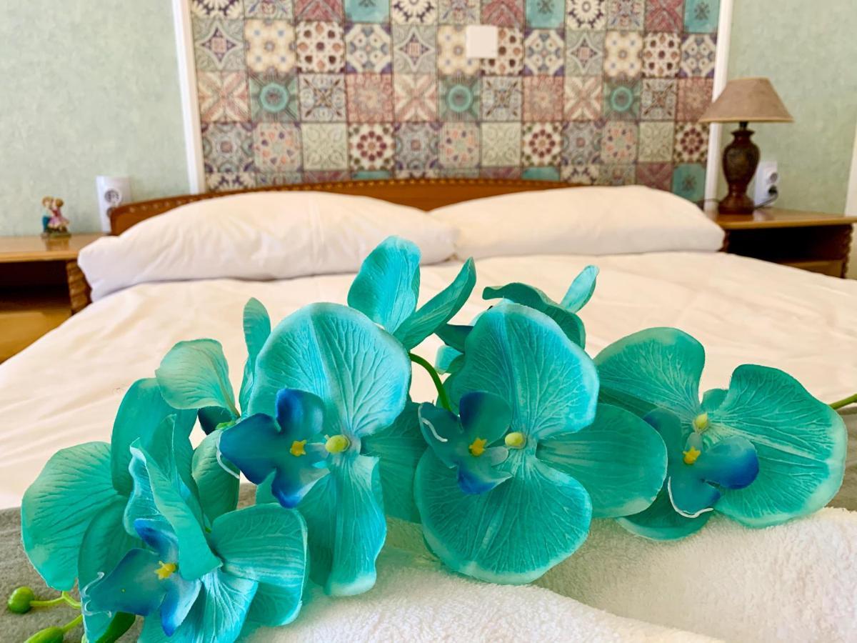 Sunray Guest House, Private Rooms & Apartment With Lovely Sea View Varna Luaran gambar
