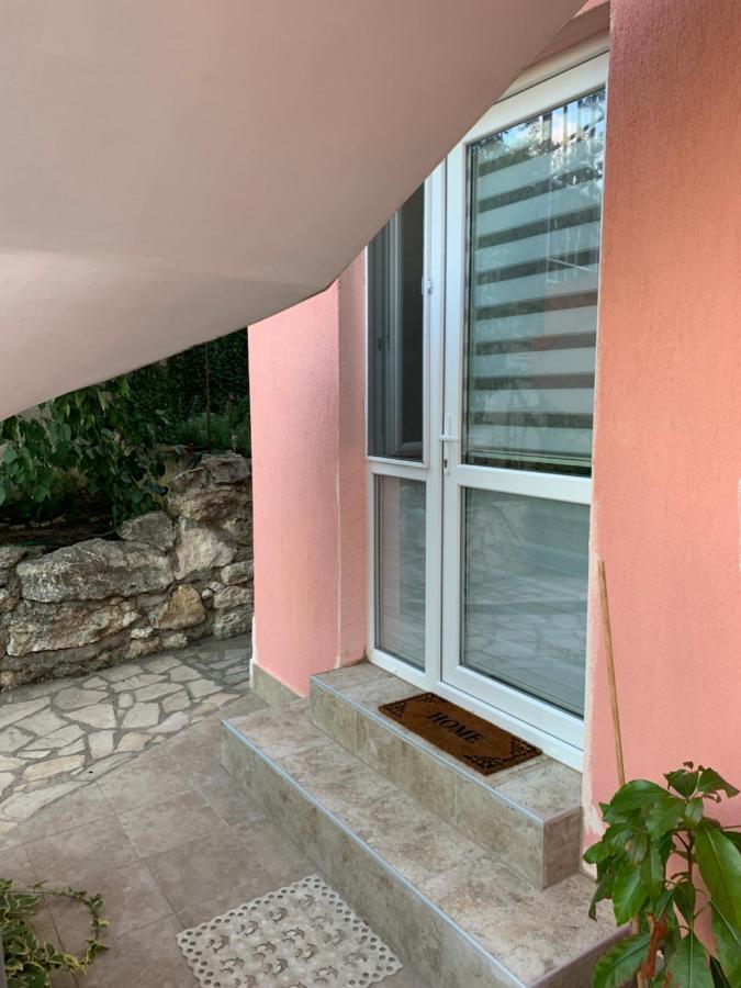 Sunray Guest House, Private Rooms & Apartment With Lovely Sea View Varna Luaran gambar