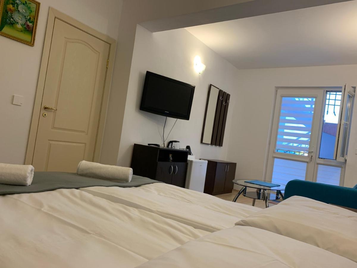 Sunray Guest House, Private Rooms & Apartment With Lovely Sea View Varna Luaran gambar