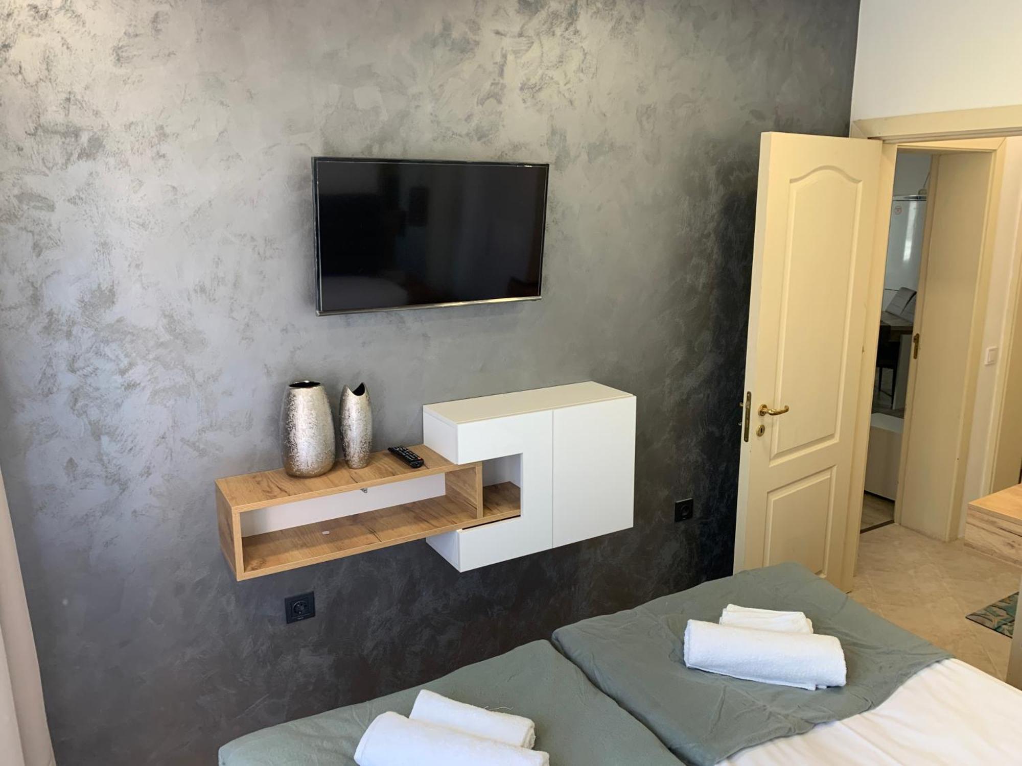 Sunray Guest House, Private Rooms & Apartment With Lovely Sea View Varna Luaran gambar